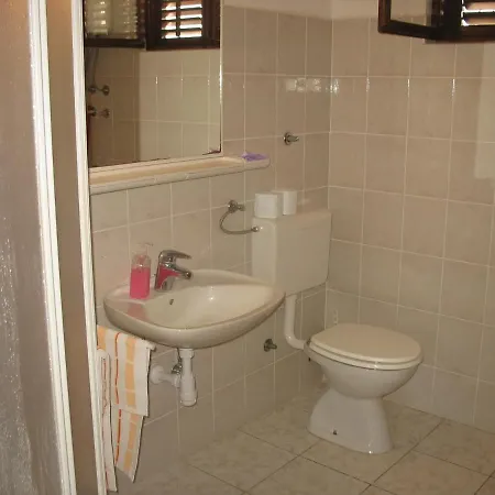 Apartment In - Insel Ugljan 38785 Kukljica